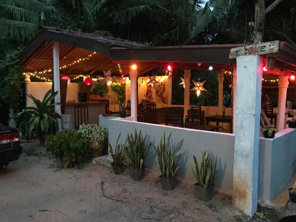 Mallika Guest House Tangalle Exteriör bild