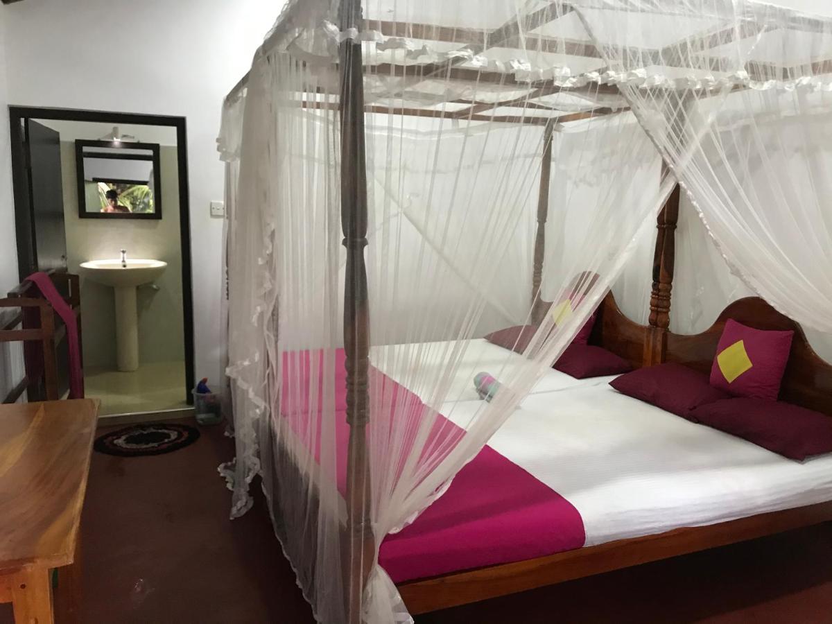 Mallika Guest House Tangalle Exteriör bild