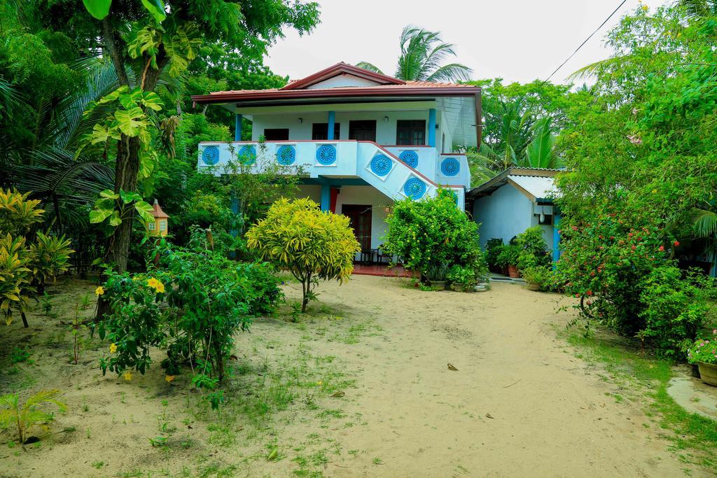 Mallika Guest House Tangalle Exteriör bild