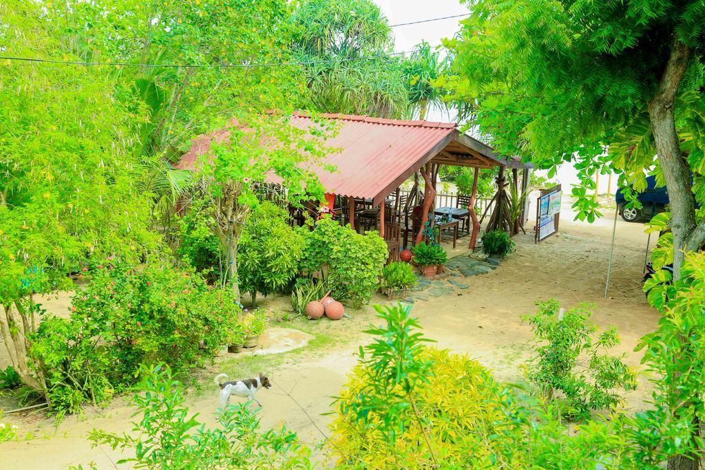 Mallika Guest House Tangalle Exteriör bild